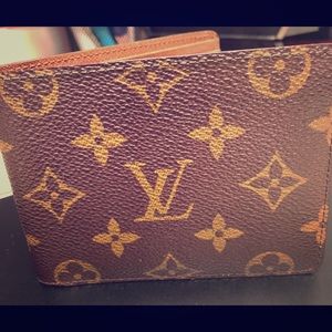 Louis Vuitton Men’s wallet